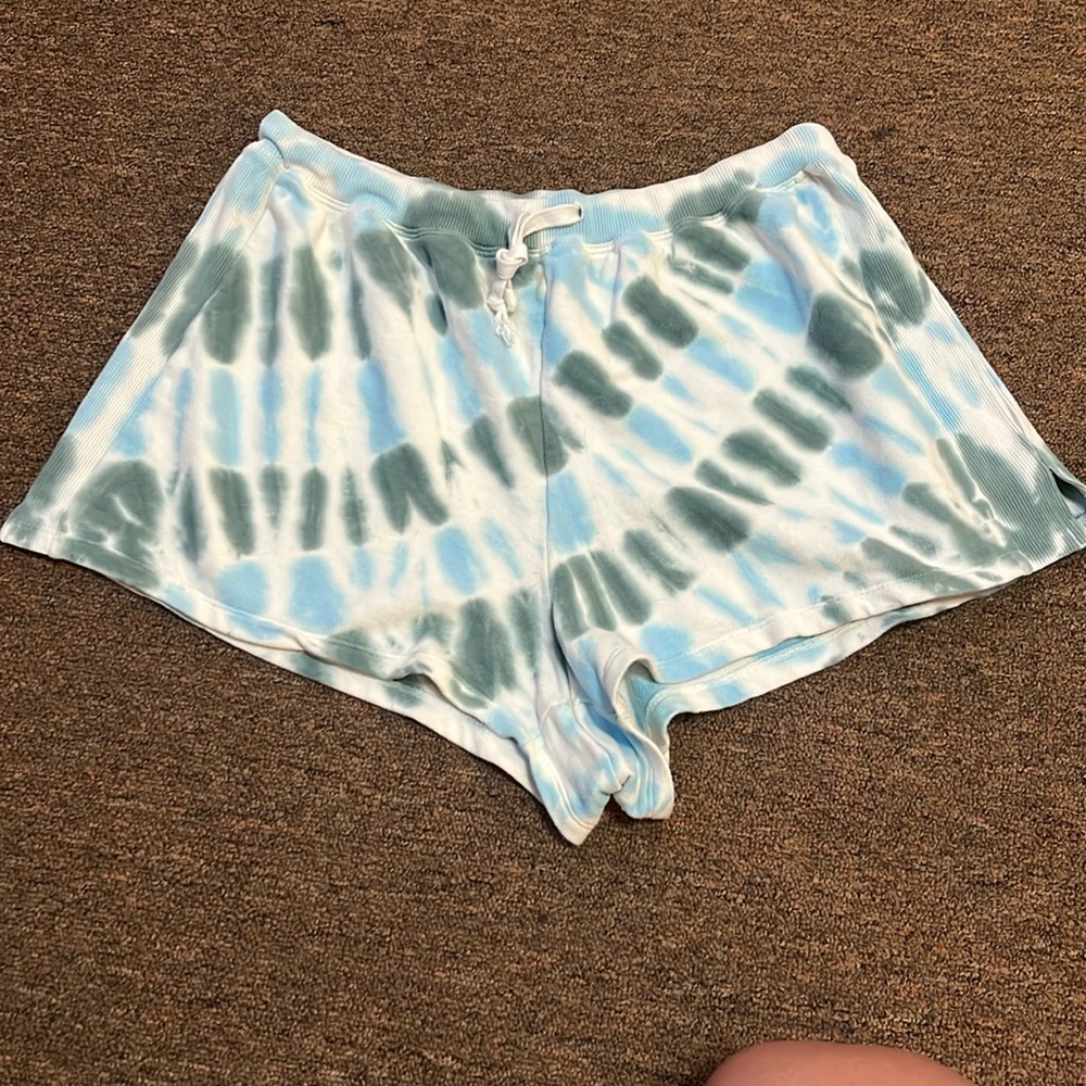 Lucky Brand tie dye comfy shorts!